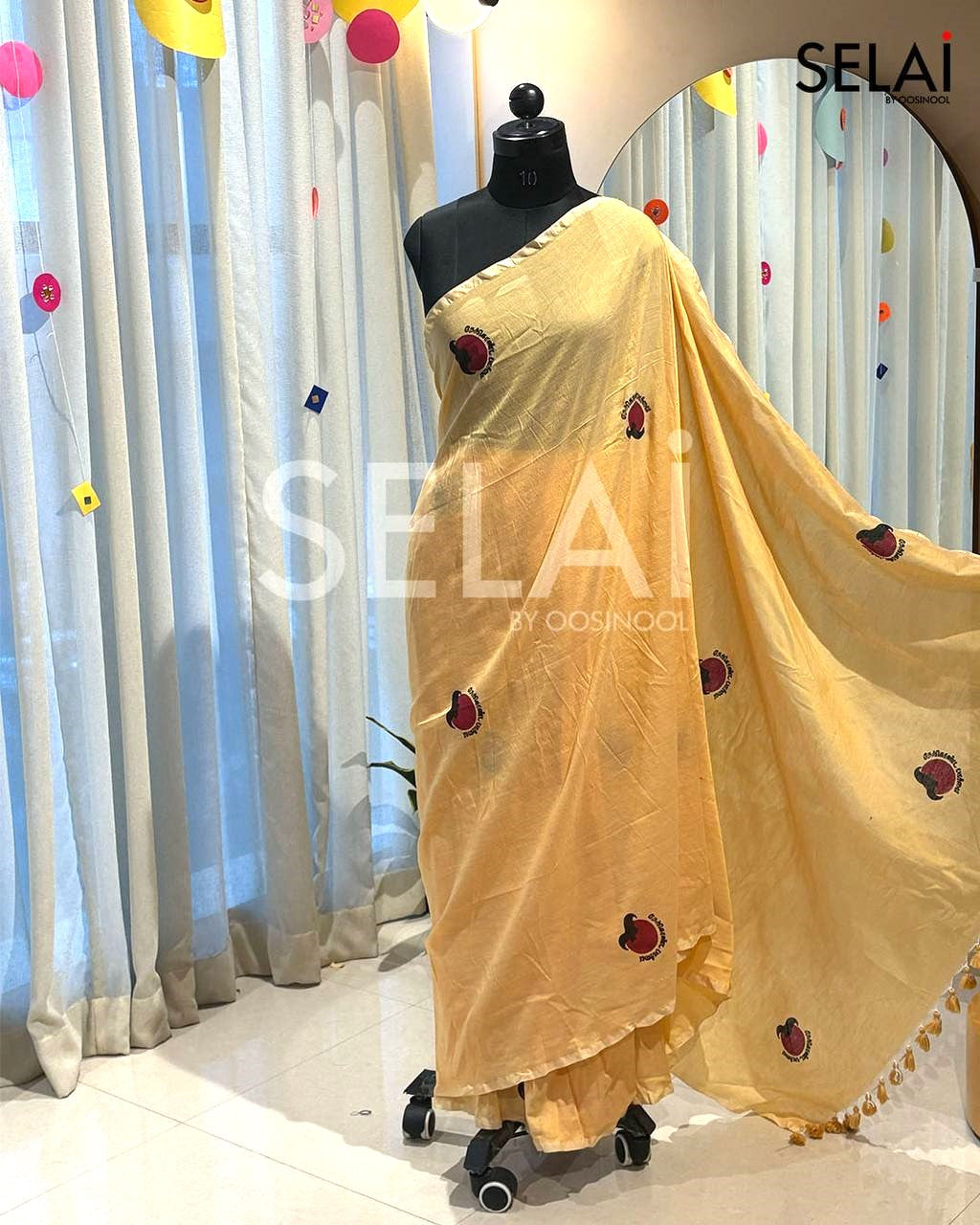 Nerkonda Paarvai Khadi Cotton Saree (Sunset Orange)