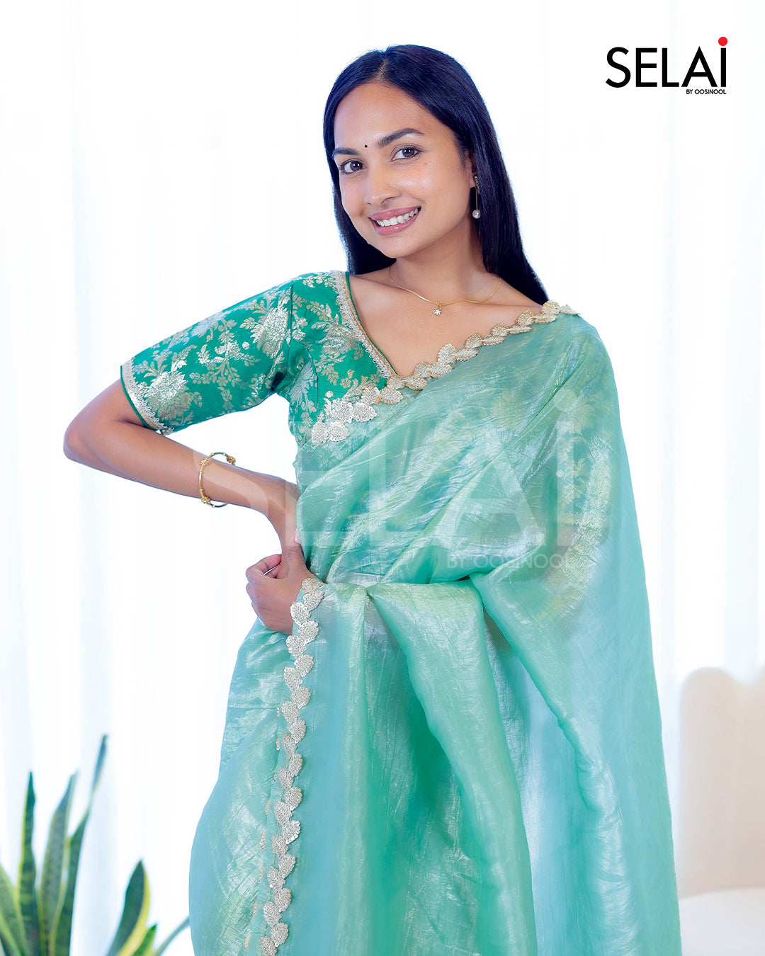 Organza with gold lace (Green)