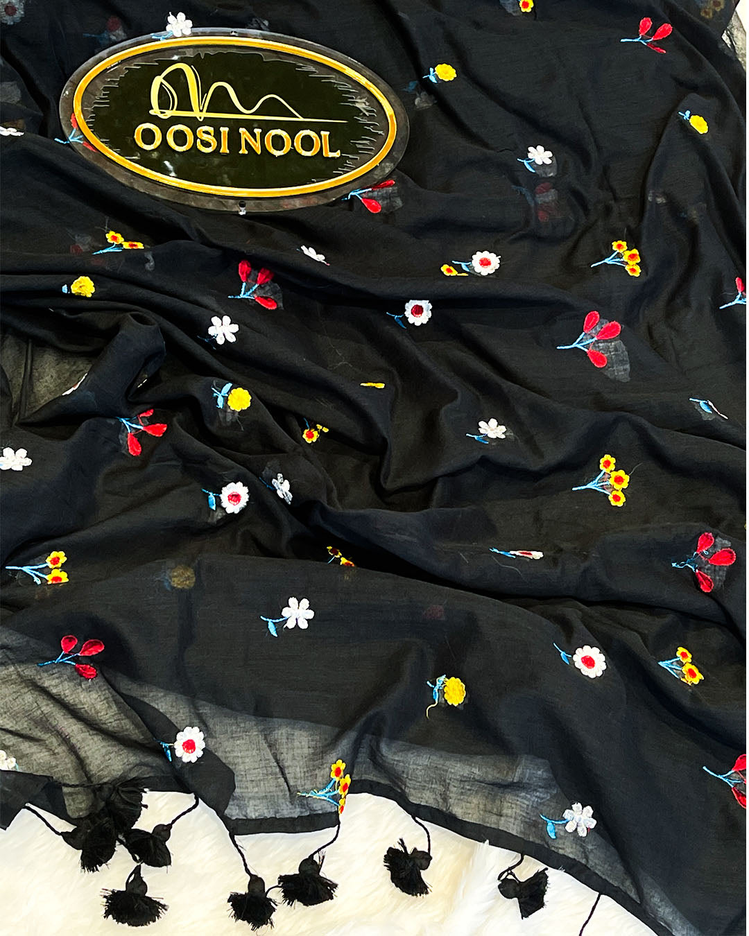Floral Embroidered Mulmul Cotton Saree (Black)