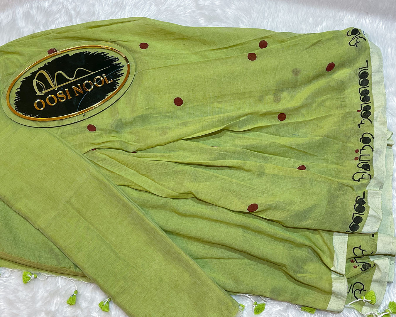 Nimirndha Nannadai Khadi Cotton Saree (Green)