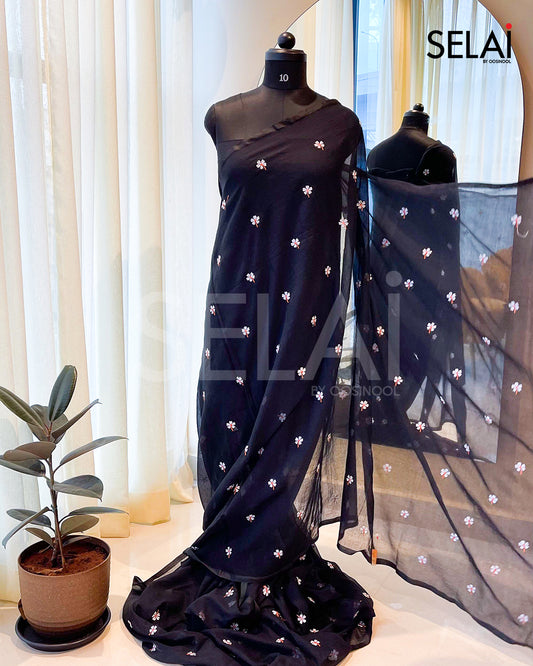 Embroidered Mulmul Cotton Saree (Navy)