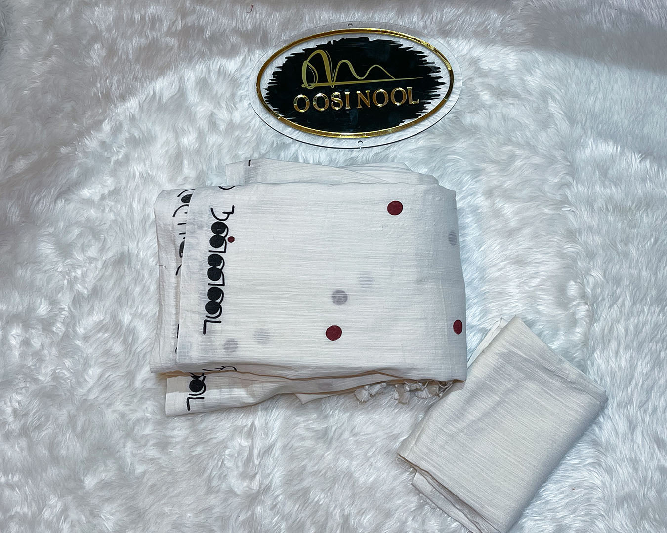 Nimirndha Nannadai Khadi Cotton Saree (White)