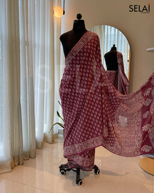Ajrakh Print Mulmul Cotton Saree ( Dark Peach)